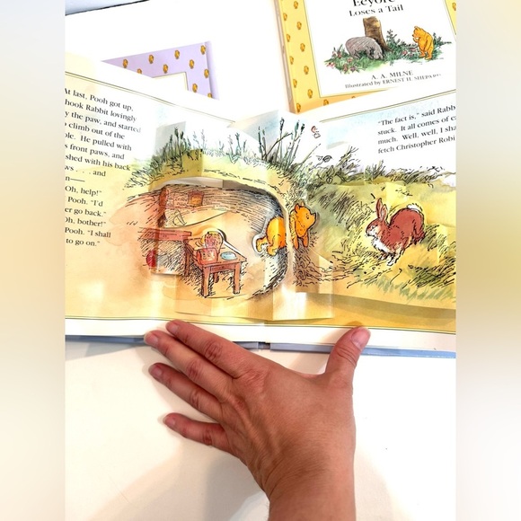 Set of 4 Winnie the Pooh Hardcover Pop-Up Books - Picture 9 of 10